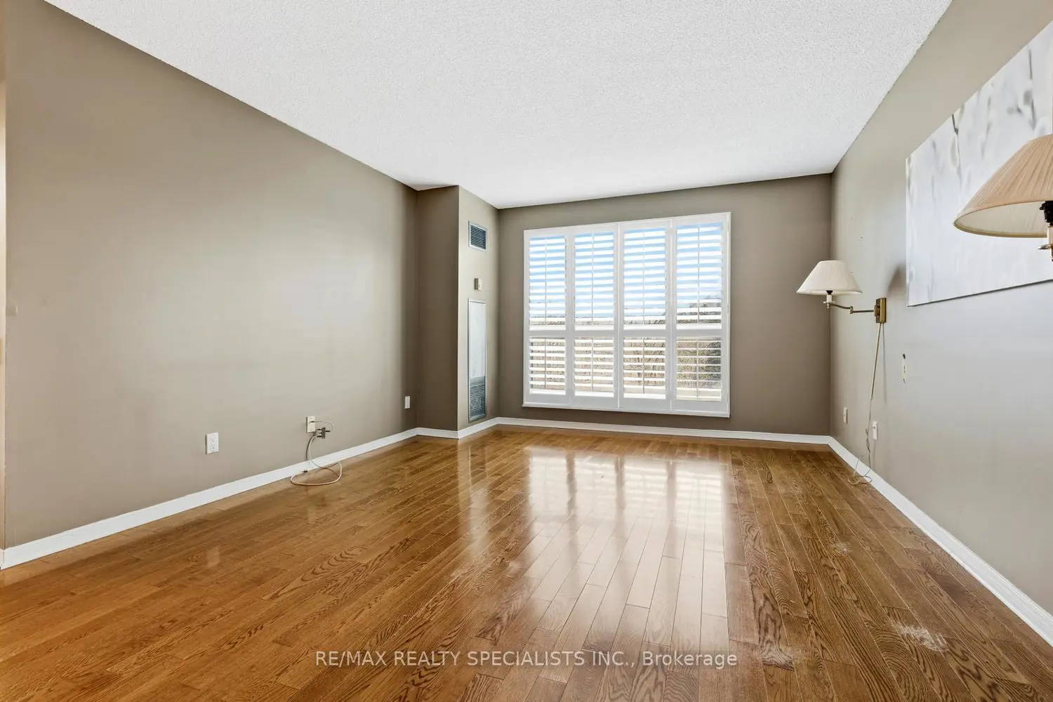 Additional image 13 of 1800 The Collegeway 304