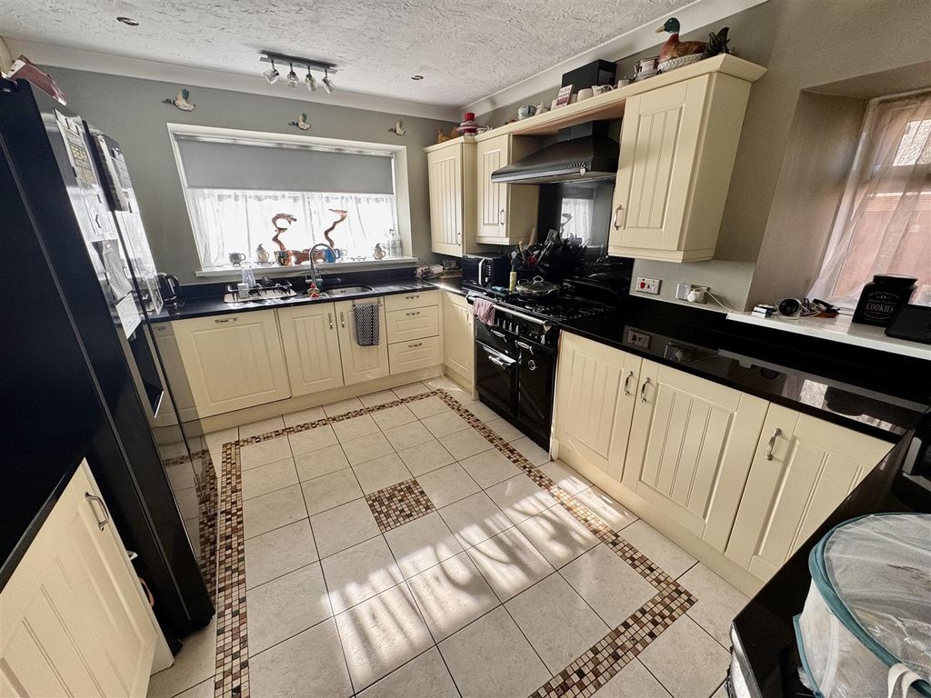 Additional image 3 of 4 bed detached house for salePenybanc Road, Ammanford SA18