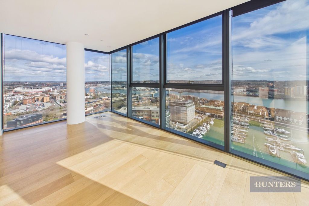 Additional image 6 of 3 bed flat for saleThe Moresby Tower, Ocean Village SO14