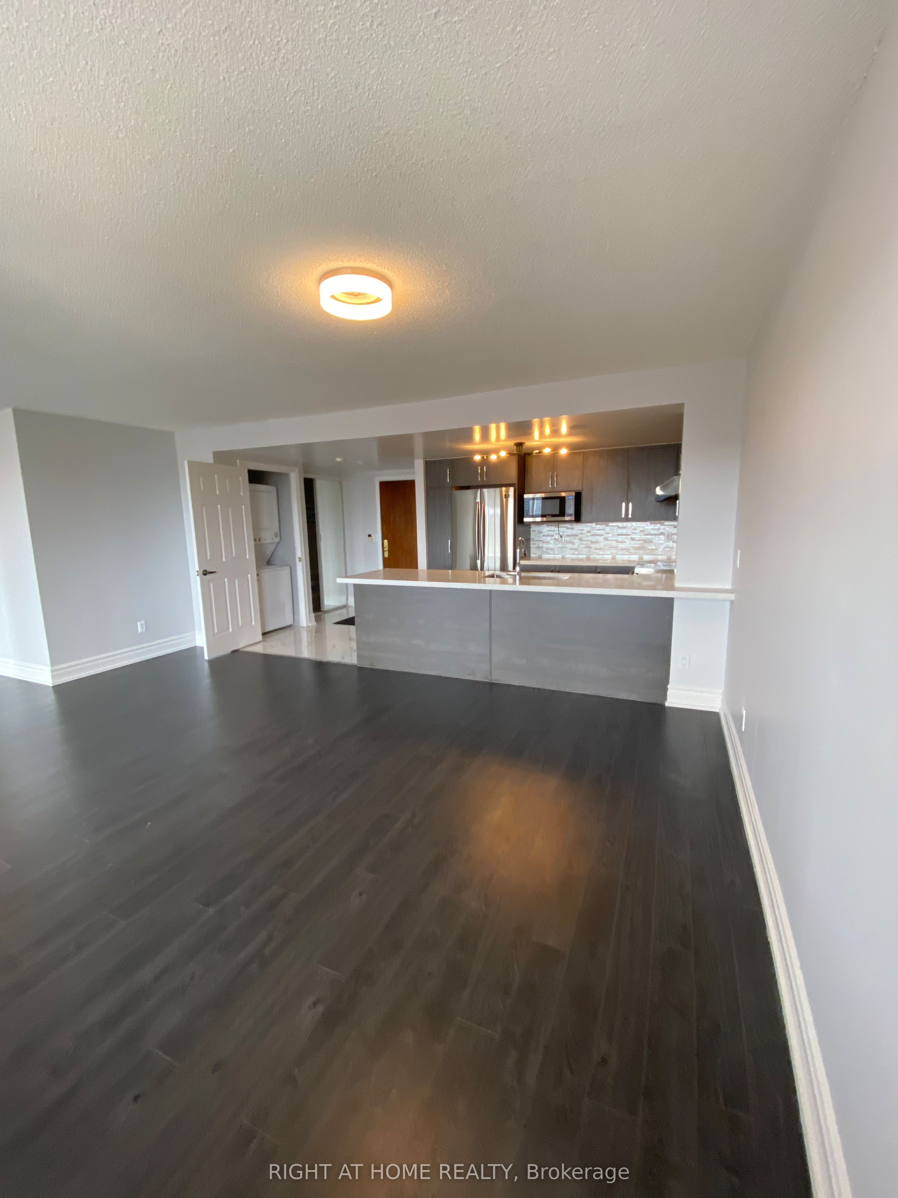 Additional image 4 of 811-130 Pond Drive, Markham, ON, L3T 7W5