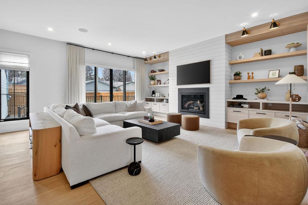 Additional image 5 of 6515 Longmoor Way SW, Calgary, AB, T3E5Z8