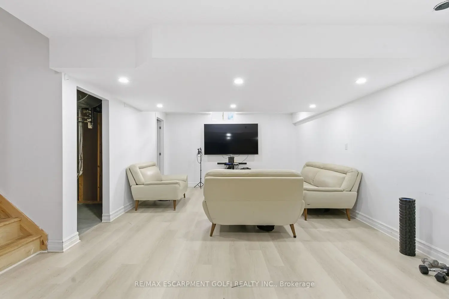 Additional image 11 of 28 Silverwood Avenue