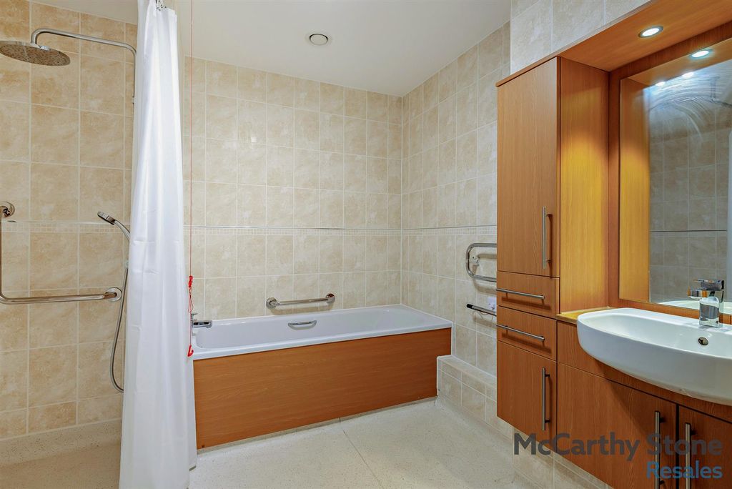 Additional image 6 of 2 bed flat for saleBarnhill Court, Barnhill Road, Chipping Sodbury, Bristol BS37