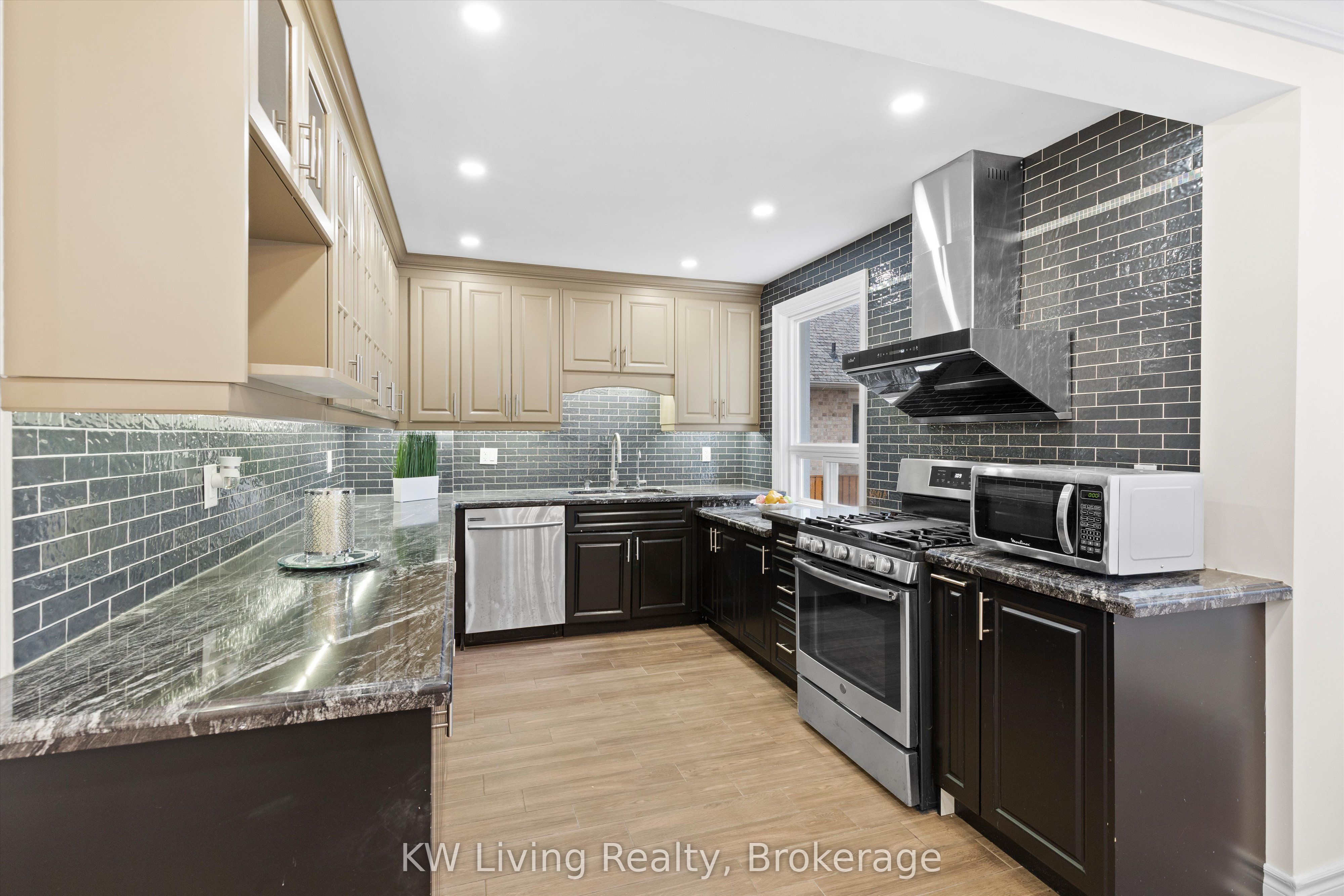 Additional image 4 of 2463 Camilla Road, Mississauga, ON, L5A 2K4