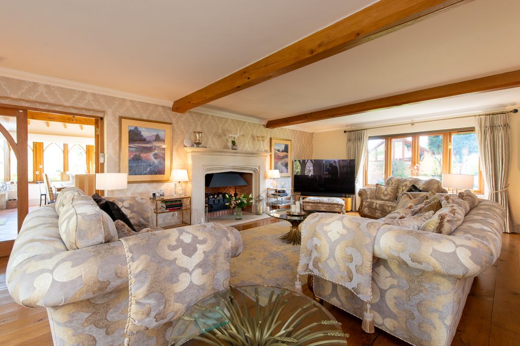 Additional image 3 of 5 bed detached house for saleSale Green, Worcestershire WR9