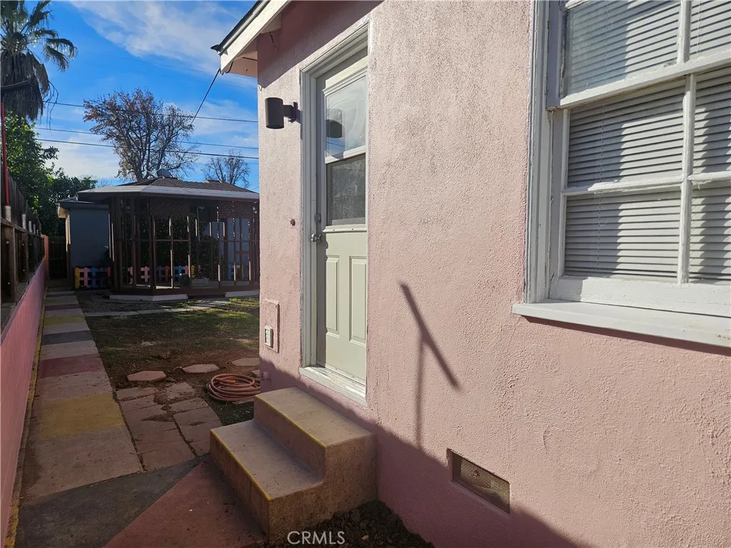 Additional image 38 of 6907 White Oak Ave, Reseda, CA 91335