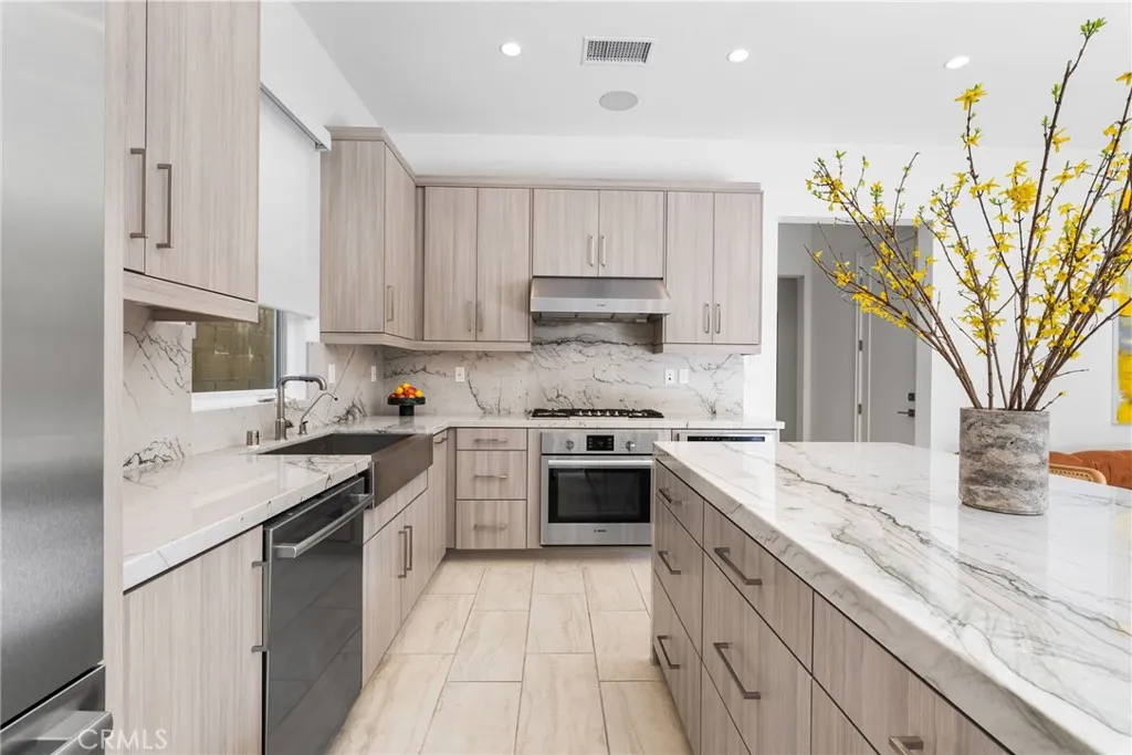Additional image 45 of 120 Linda Vista, Irvine, CA 92618