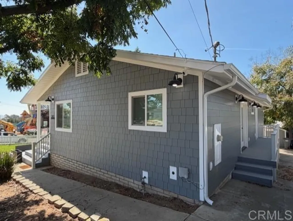 Additional image 3 of 1743 La Cresta Blvd, El Cajon, CA 92021