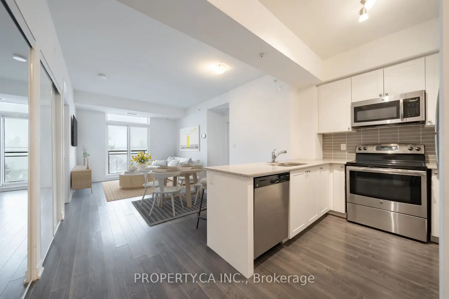 Additional image 4 of 3560 St Clair Avenue 424
