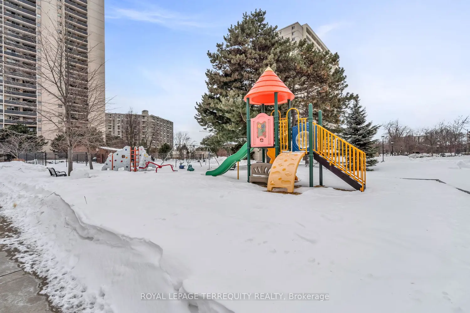 Additional image 16 of 812 Burnhamthorpe Road 410