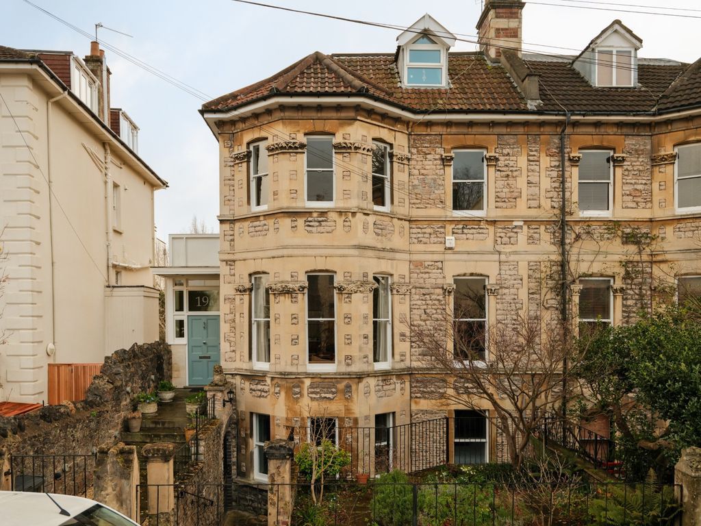 6 bed semi-detached house for saleWellington Park, Clifton, Bristol BS8