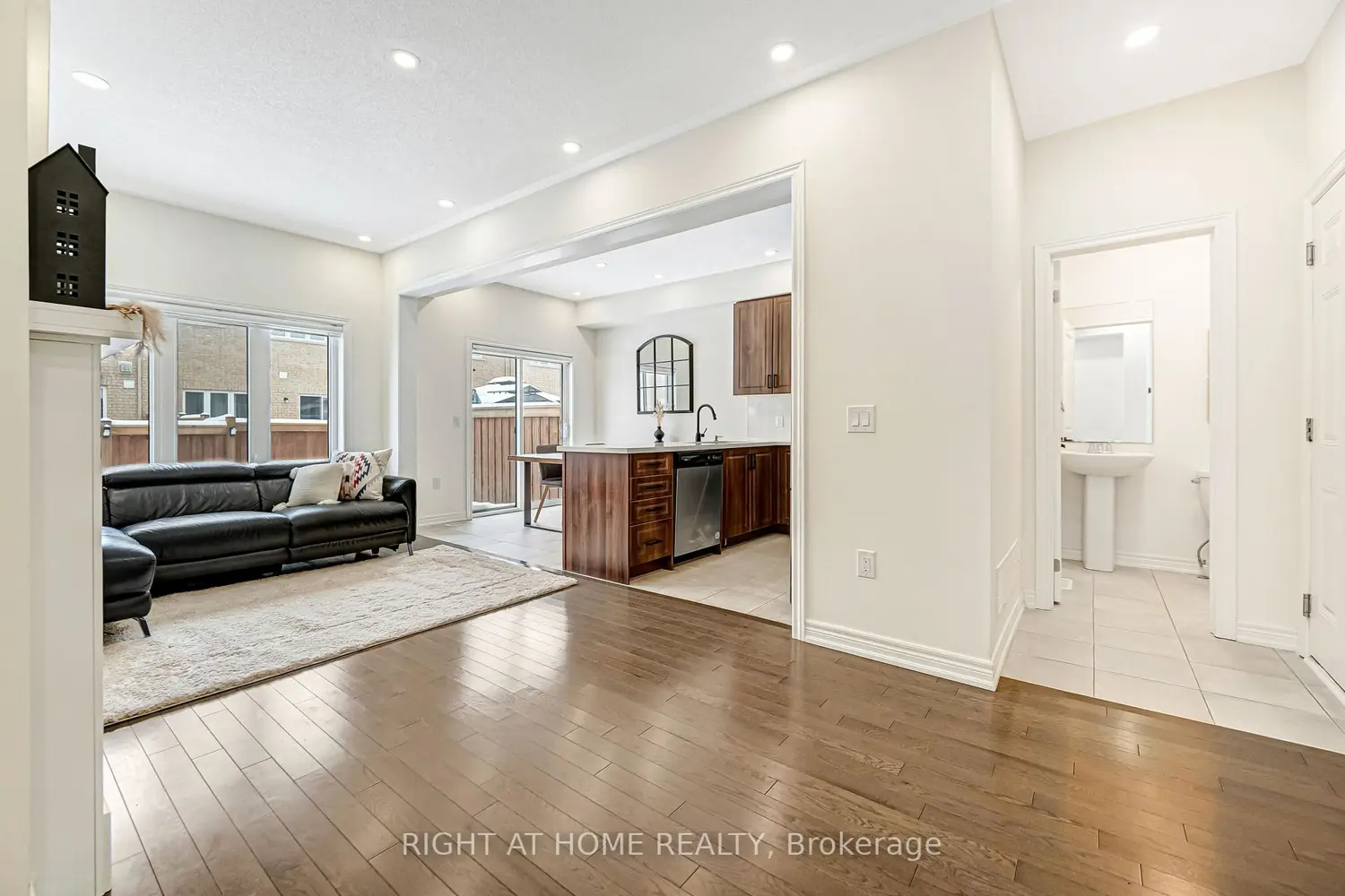 Additional image 5 of 52 Veterans Street