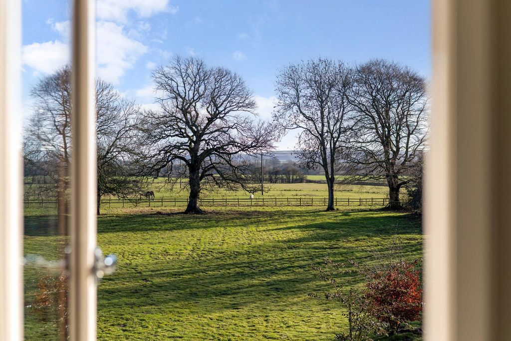 Additional image 4 of 6 bed detached house for saleManningford Abbots, Pewsey, Wiltshire SN9