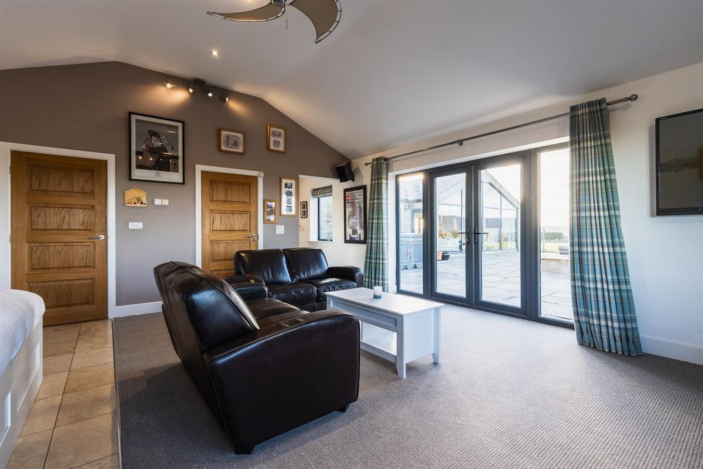 Additional image 22 of 6 bed detached house for saleHolmesfield, Dronfield S18