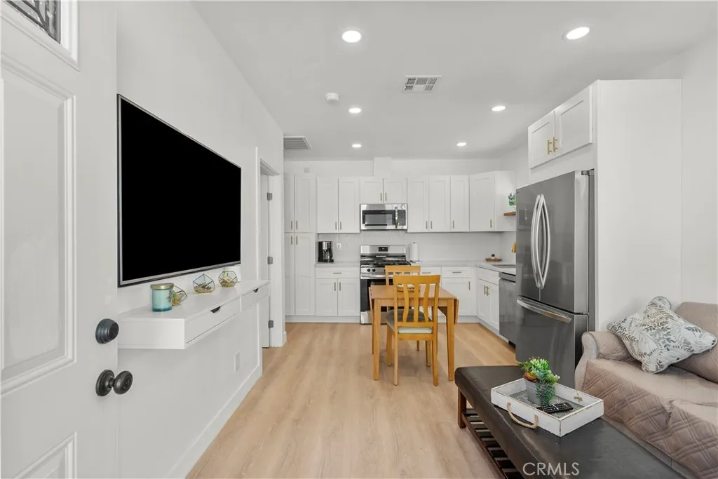 Additional image 12 of 20127 Citronia St, Chatsworth, CA 91311