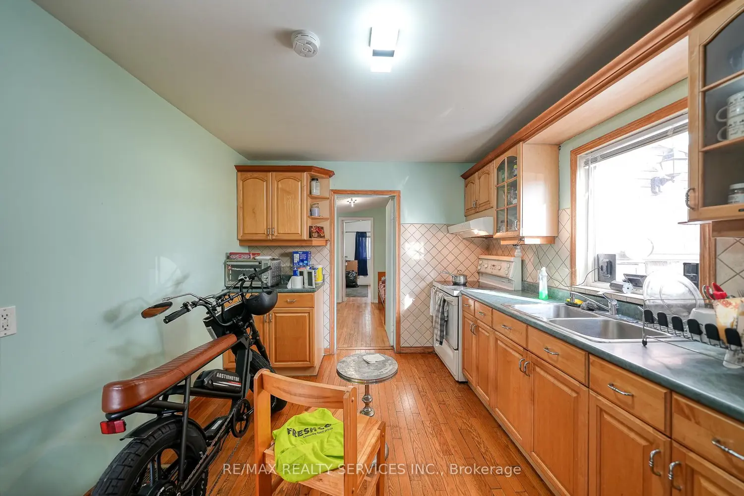 24 Norlan Avenue photo 5
