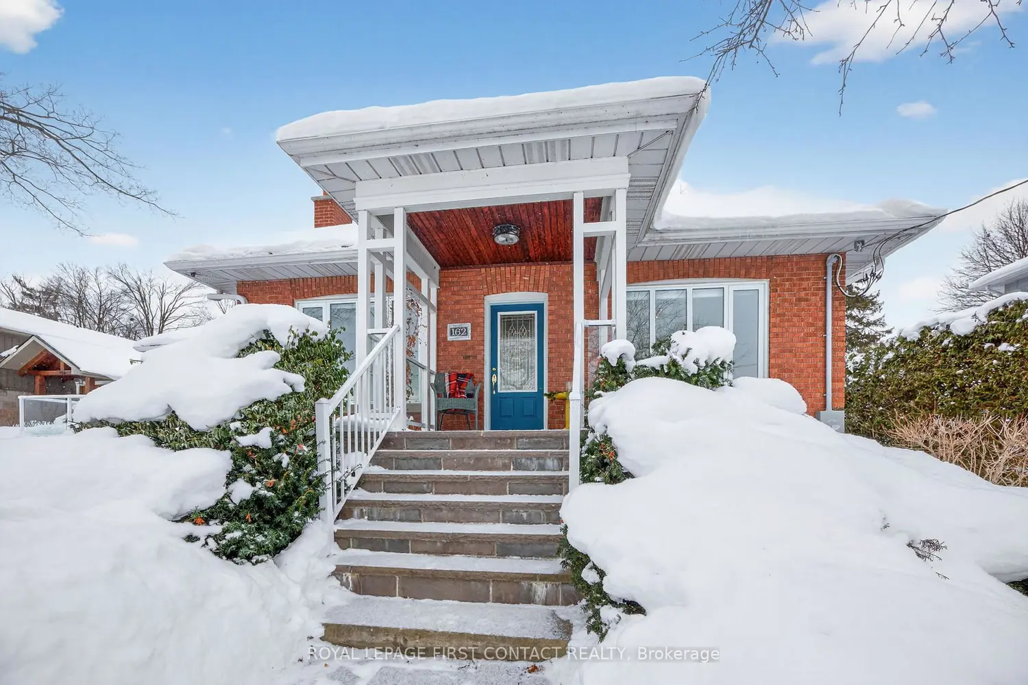 162 Kempenfelt Drive photo 5