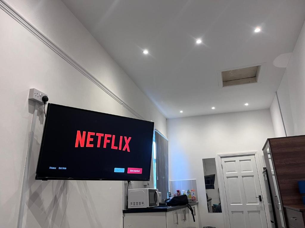 Additional image 11 of Studio Flat, Trinity Street, B67, N1 7GU