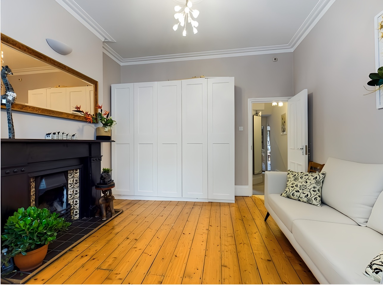 Additional image 5 of 2 Bed Flat, Saint Lukes Avenue, SW4, N1 7GU