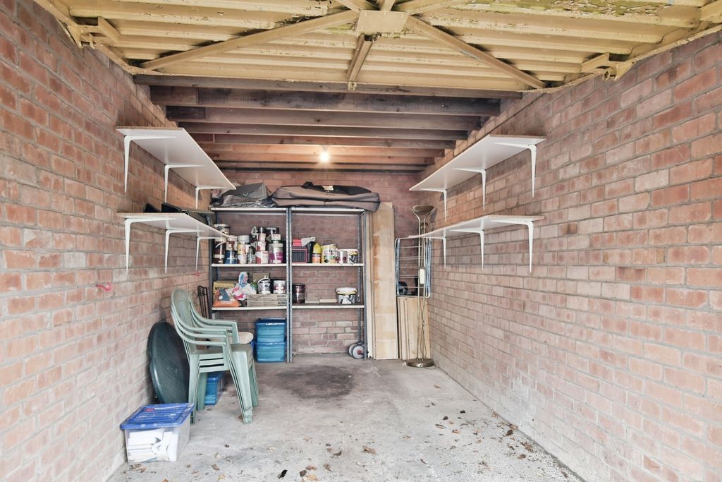 Additional image 13 of 4 bed flat for saleWoodleigh Court, Alderley Edge, Cheshire SK9
