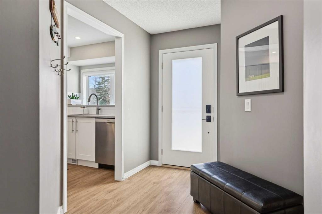Additional image 5 of 245 Sandringham Road NW, Calgary, AB, T3K 3Z1