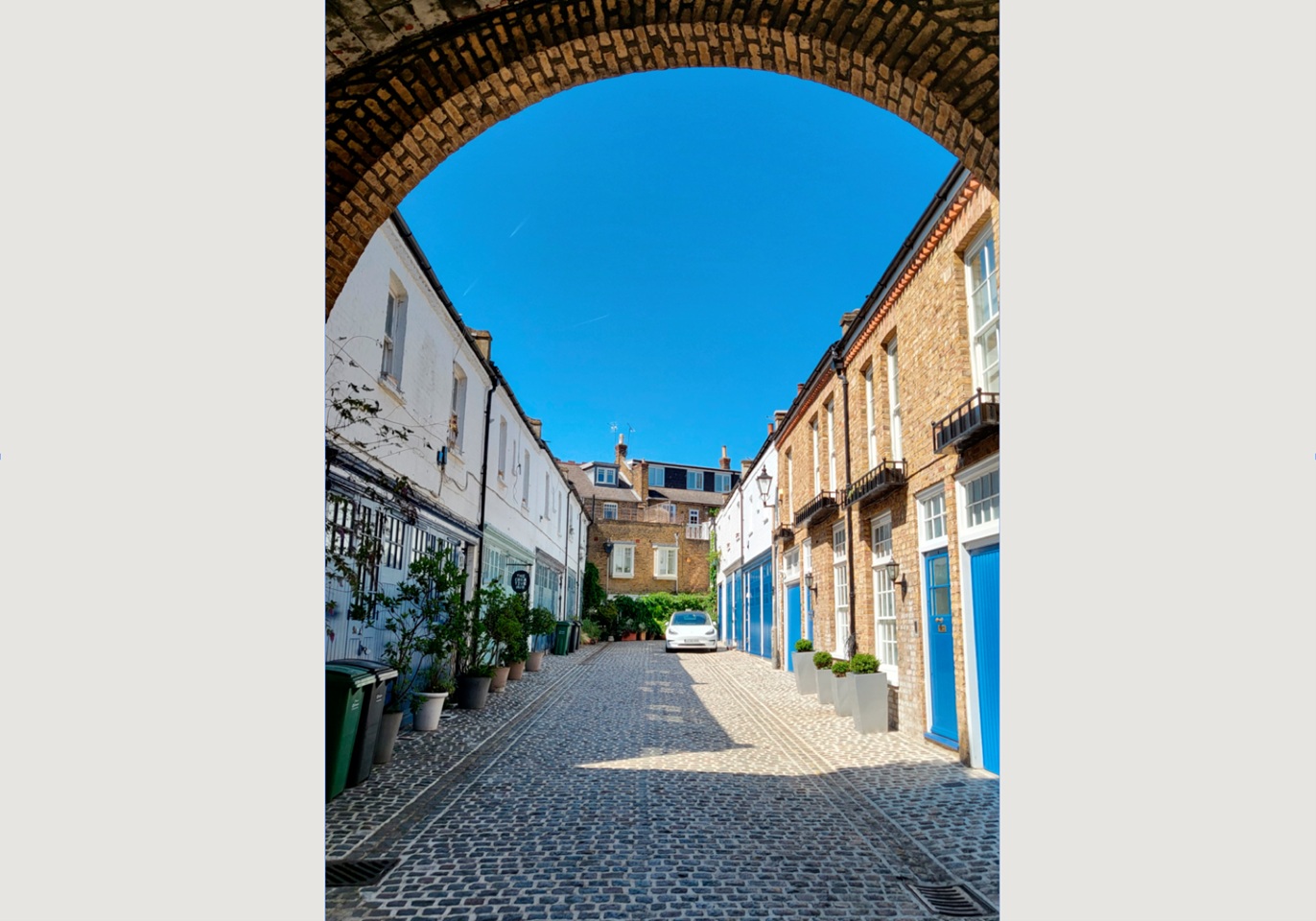 5 Bed Terraced House, Daleham Mews, NW3, N1 7GU