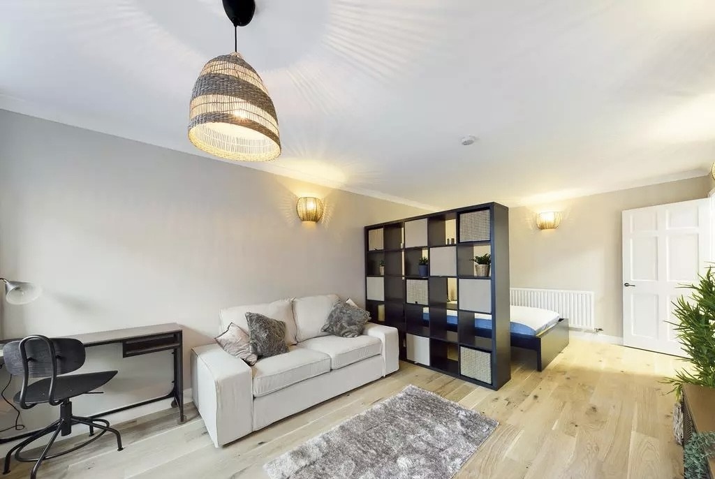 Studio Flat, St Pauls Mews, B3, N1 7GU