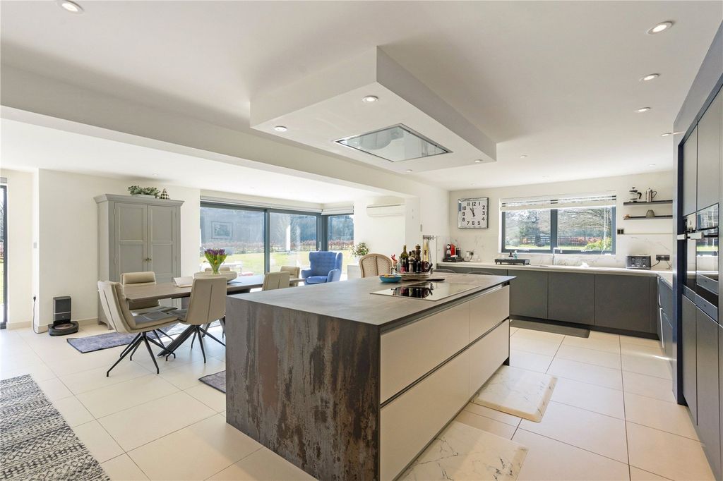 Additional image 6 of 5 bed equestrian for saleInkpen Common, Inkpen, Hungerford, Berkshire RG17