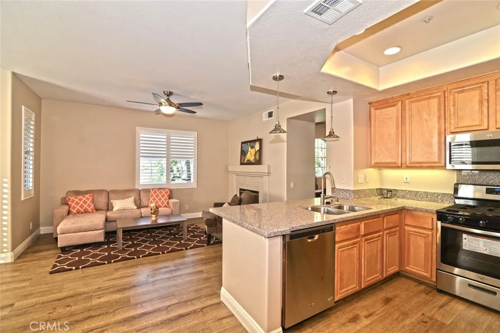 Additional image 6 of 34 Taquitz, Irvine, CA 92602