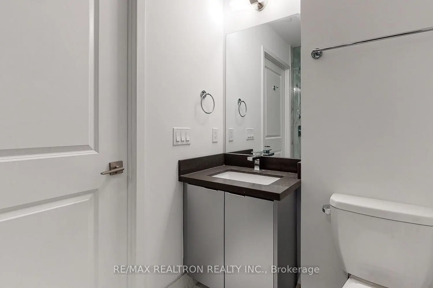 Additional image 11 of 2916 Highway 7 Road 904