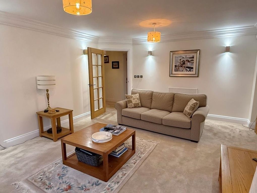 Additional image 4 of 3 bed flat for saleEnborne Gate, Newbury RG14