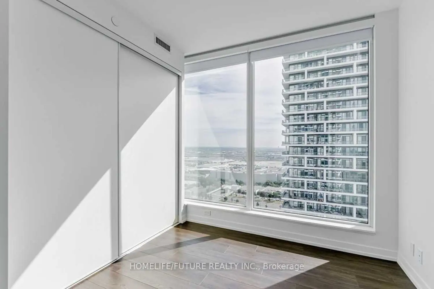 Additional image 13 of 898 Portage Parkway 3502