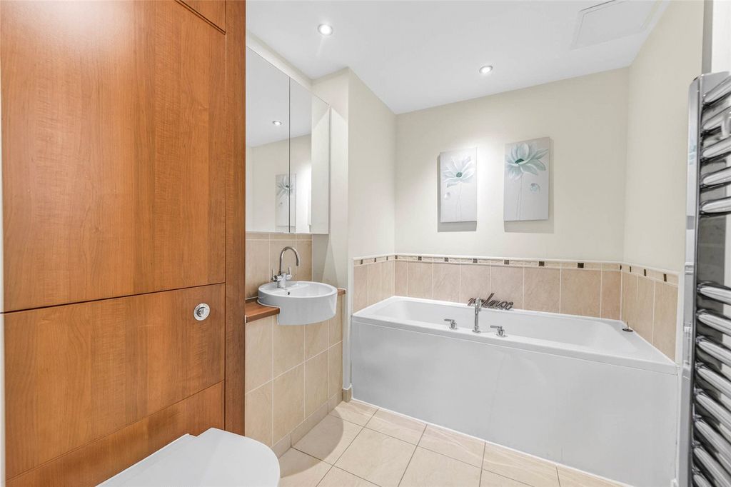 Additional image 17 of 2 bed flat for sale10 Queens Highlands, Aberdeen AB15