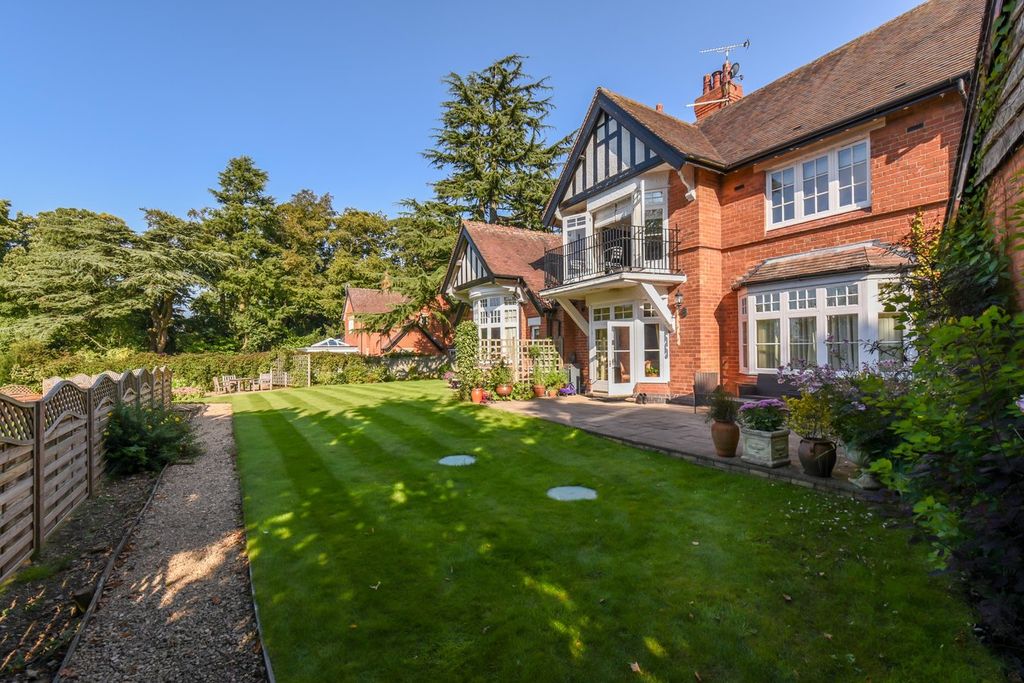 Additional image 17 of 3 bed flat for saleHenley Road, Claverdon, Warwickshire CV35