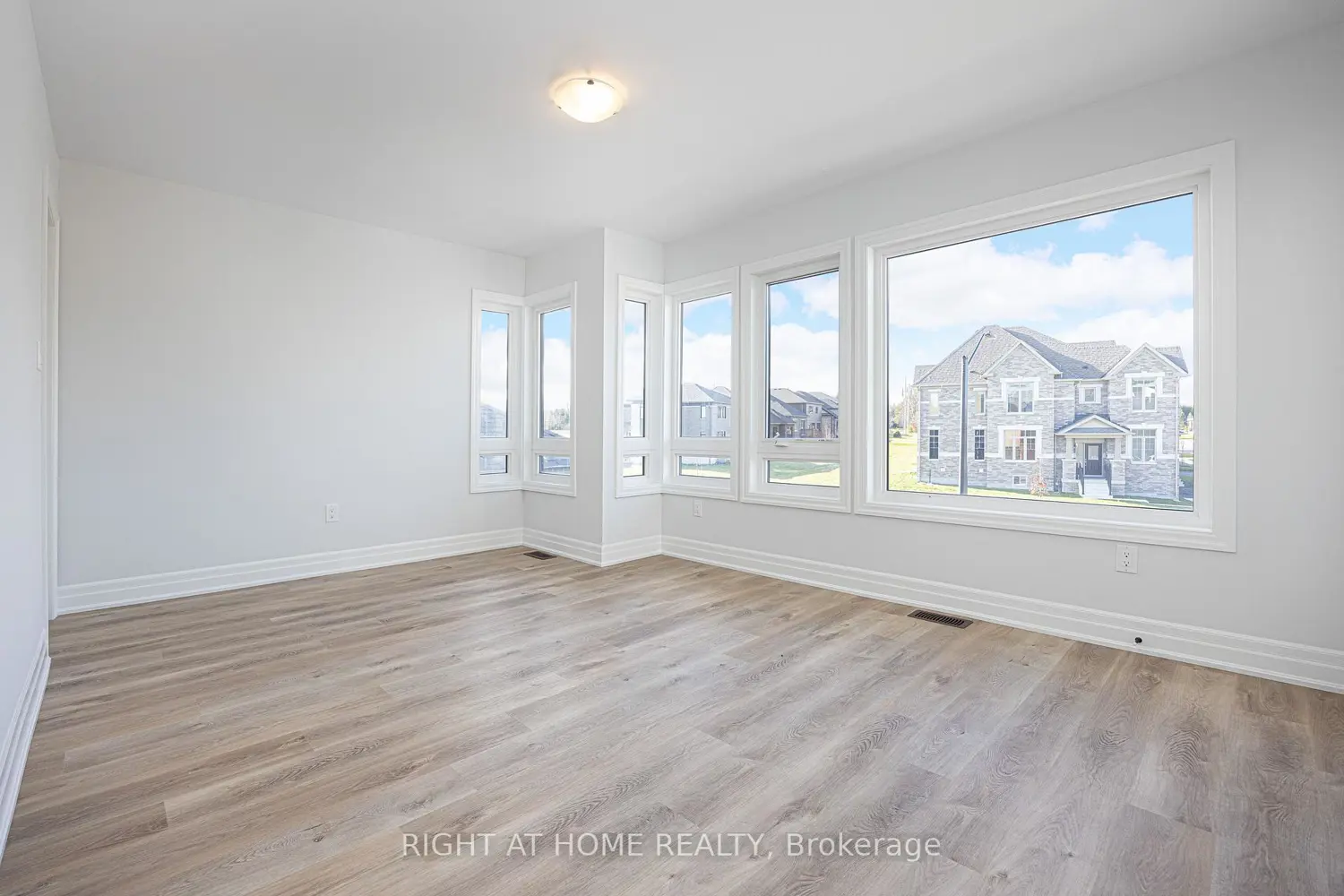 Additional image 12 of 8 Nicort Road