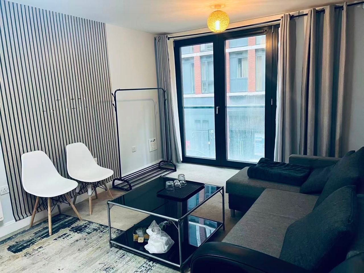 2 Bed Flat, Southside, B5, N1 7GU