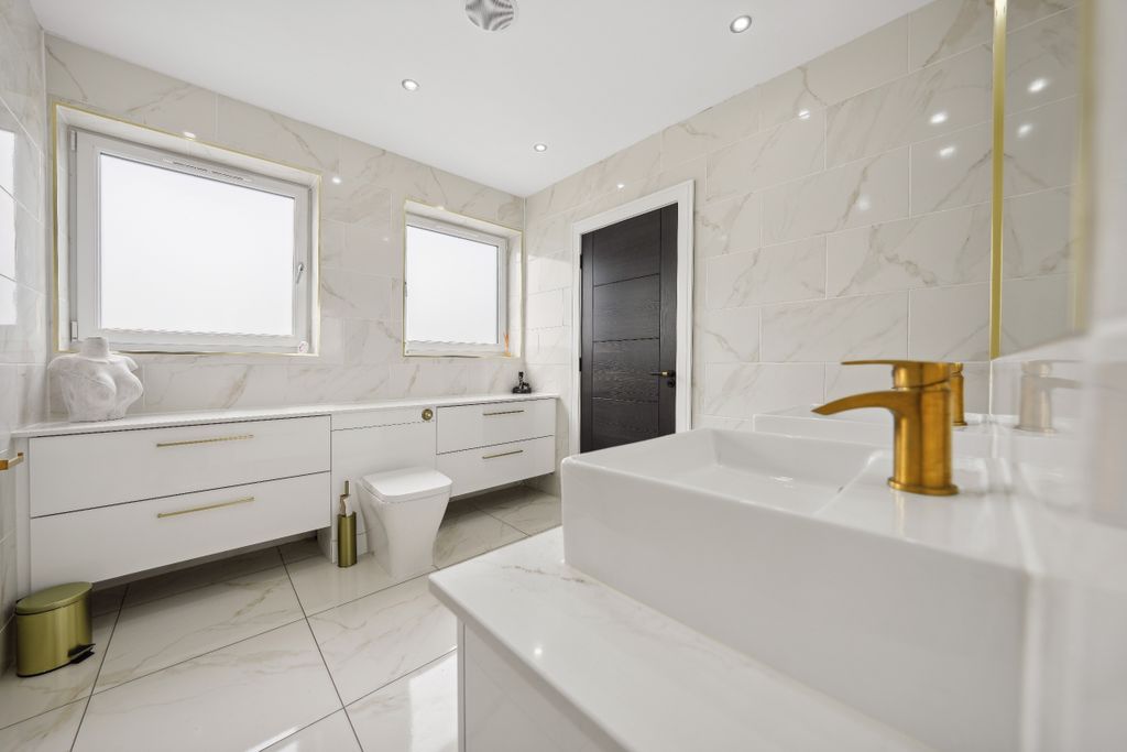 Additional image 19 of 4 bed detached house for saleClyde Grove, Crossford, Carluke ML8