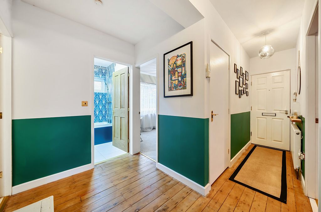 Additional image 5 of 2 bed flat for saleGarden View Court, Roundhay, Leeds LS8