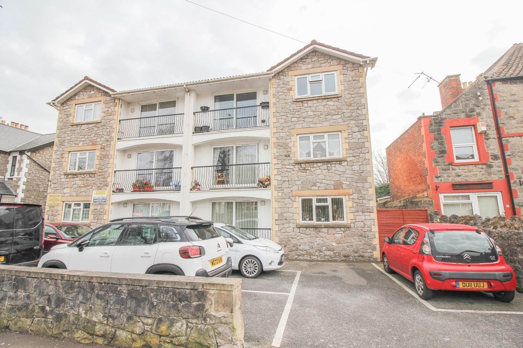 1 bed flat for saleBaker Street, Weston-Super-Mare BS23