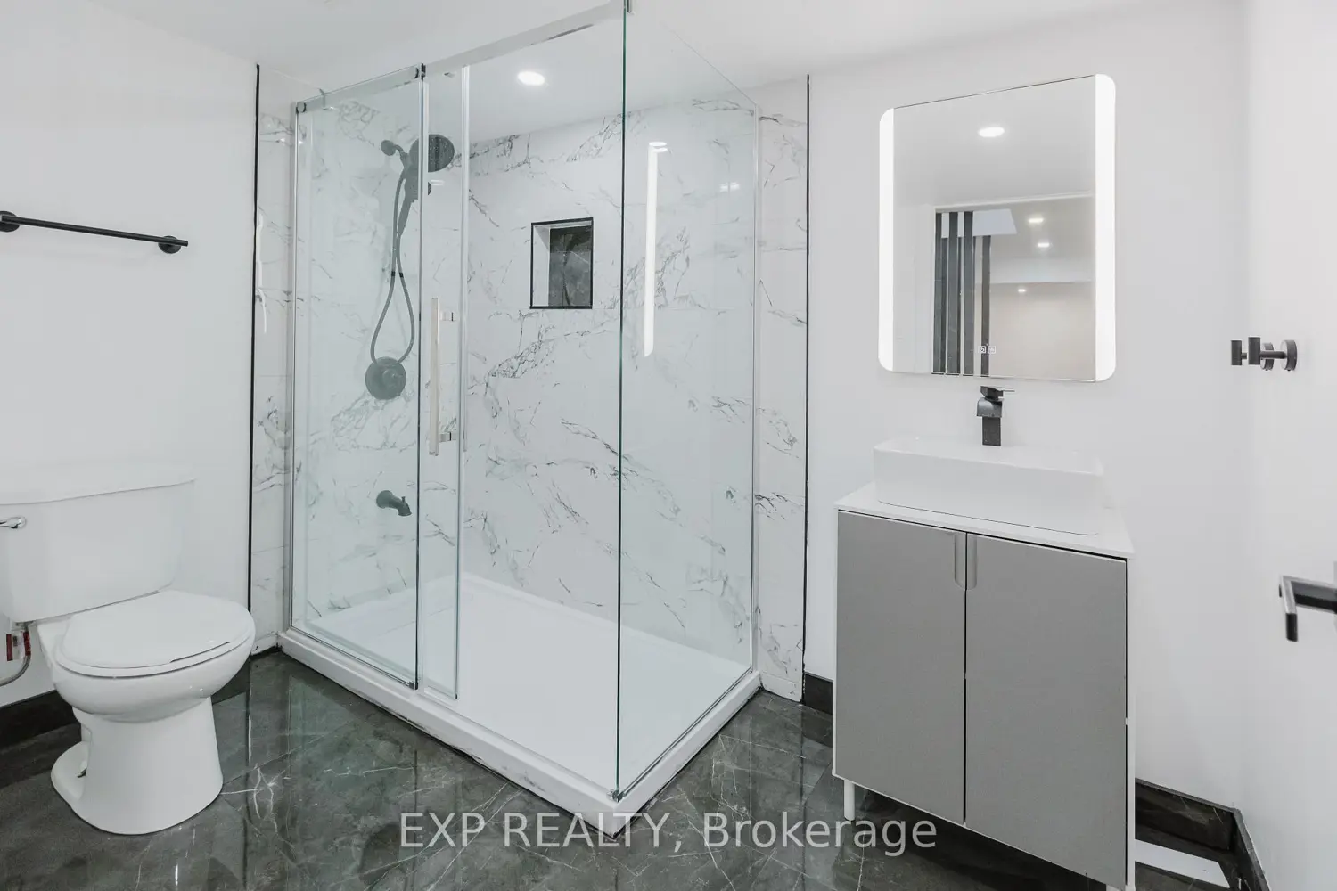 Additional image 16 of 504 Albert Boyd Private