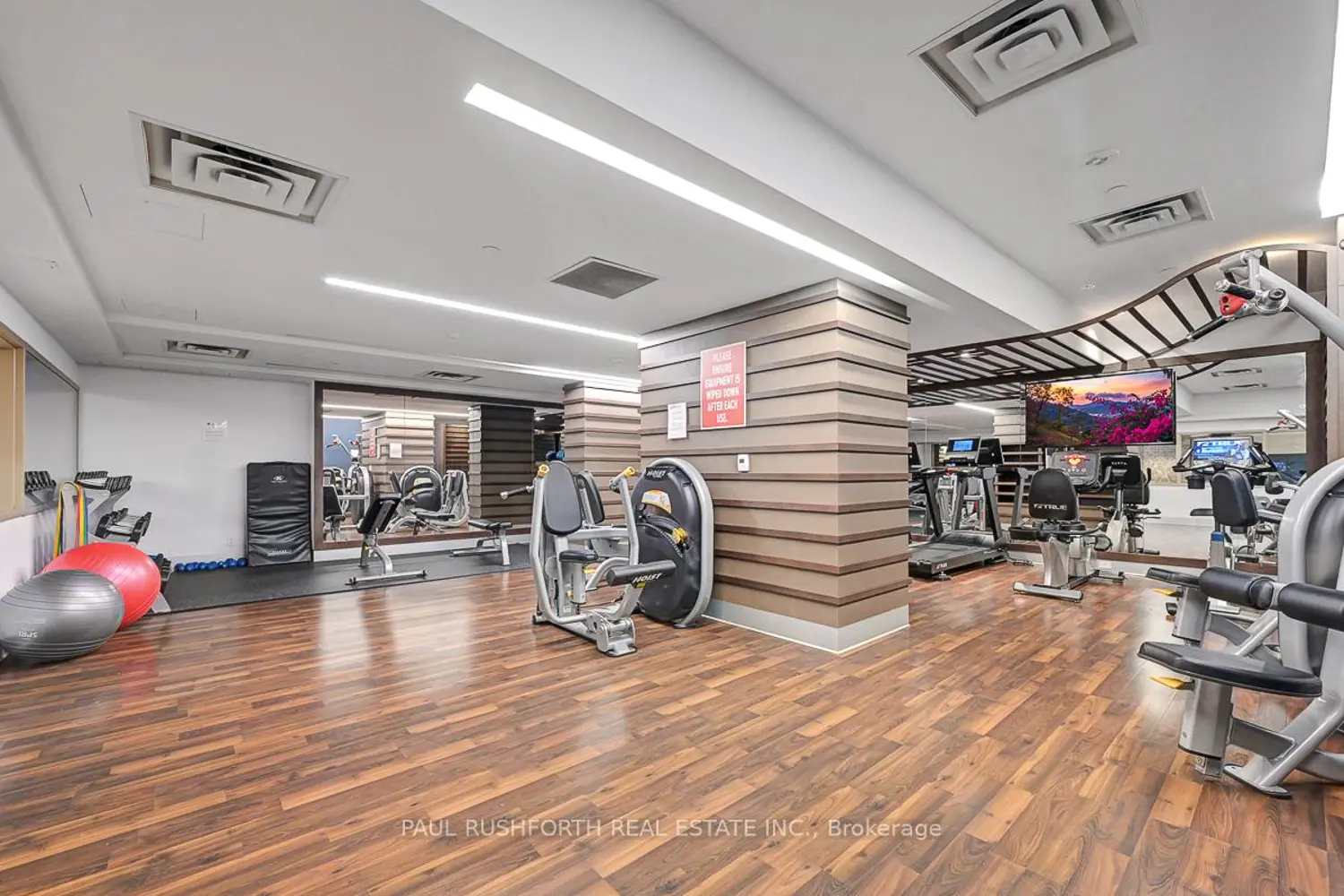 Additional image 17 of 1035 Bank Street 104