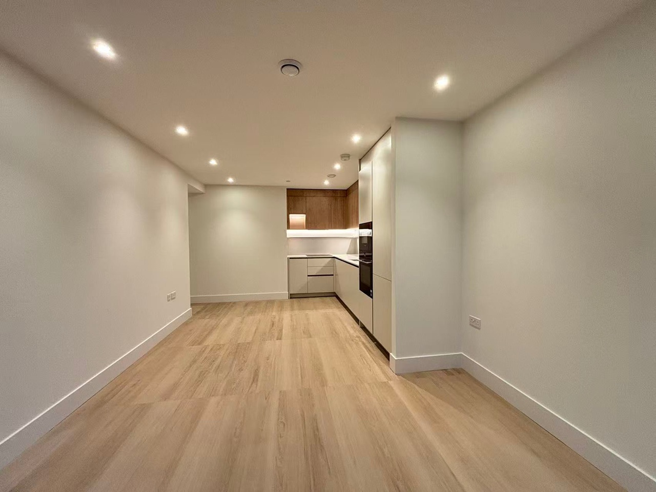 2 Bed Flat, Bow View Apartments, E3, N1 7GU