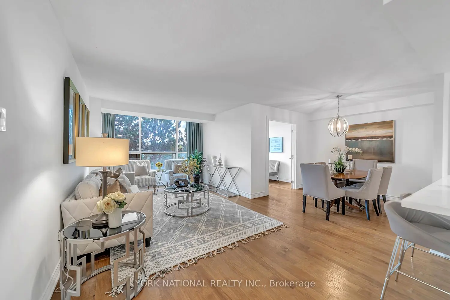 Additional image 8 of 14924 Yonge Street 408