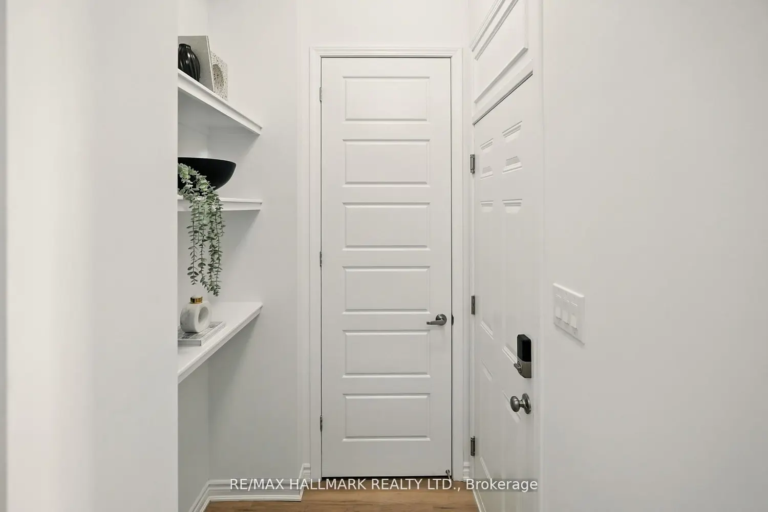 Additional image 20 of 716 Keast Place