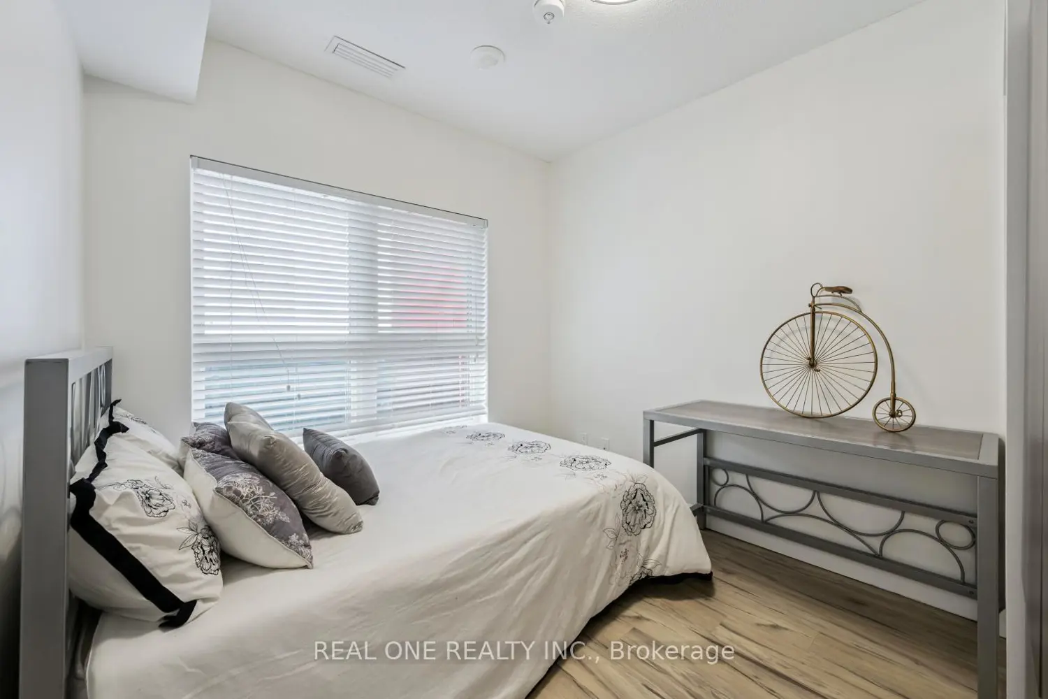 Additional image 16 of 258B Sunview Street 287