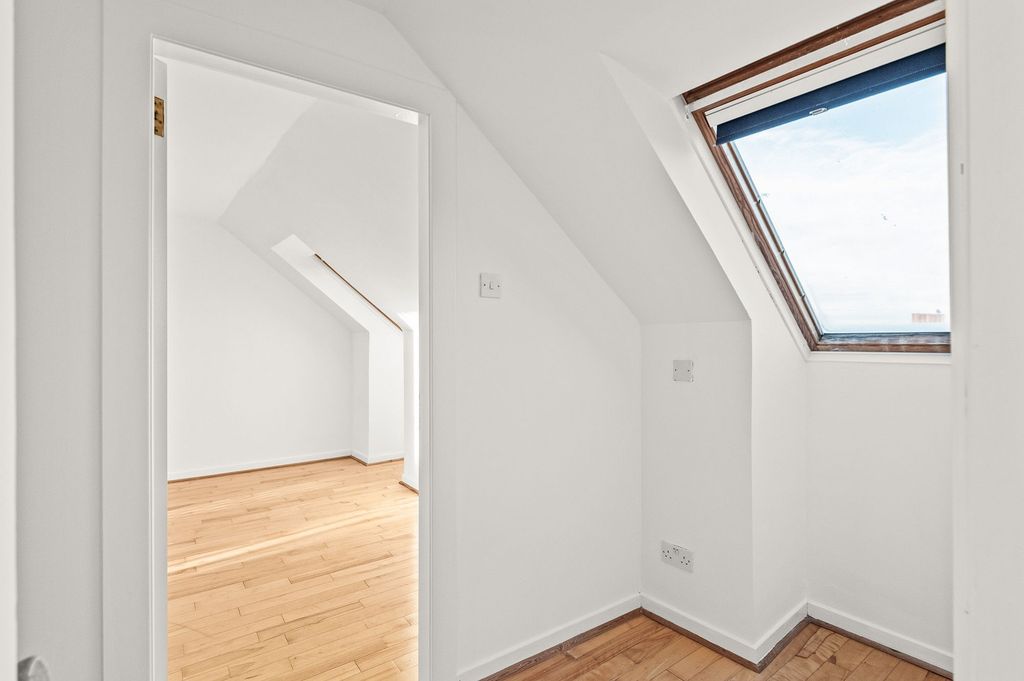 Additional image 15 of 4 bed flat for saleLion Well Wynd, Linlithgow EH49
