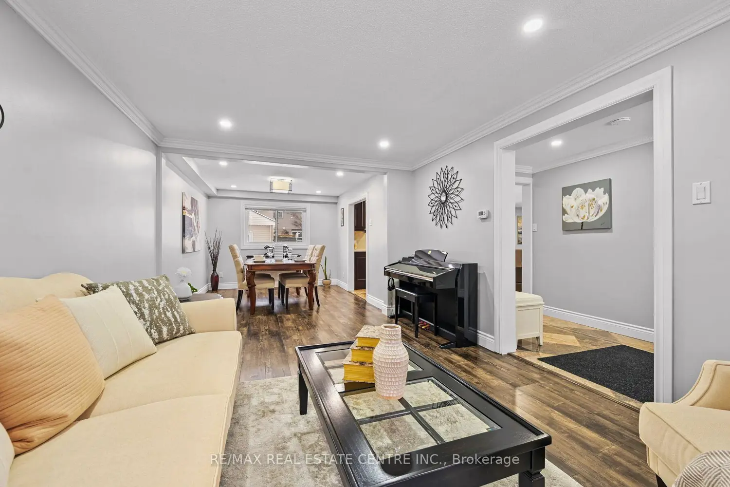 84 Viscount Road photo 2