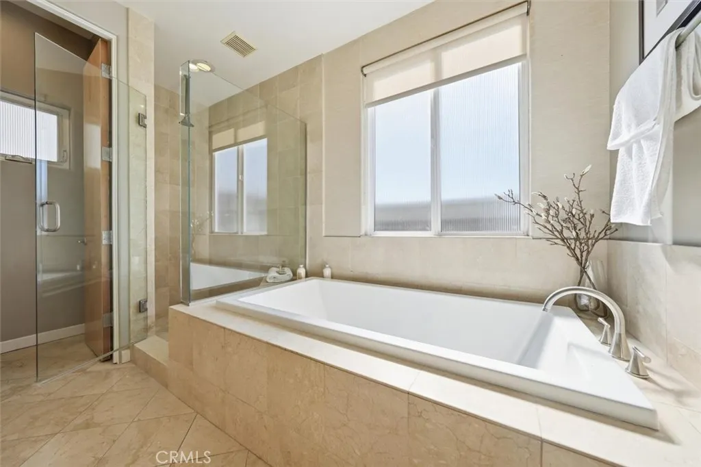 Additional image 16 of 2406 Ocean Drive, Manhattan Beach, CA 90266