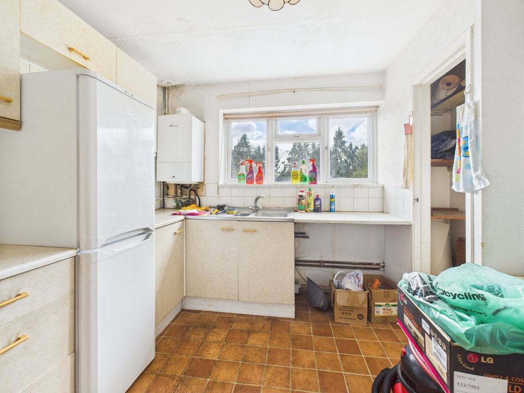 Additional image 3 of 3 bed flat for salePackhorse Road, Gerrards Cross, Buckinghamshire SL9
