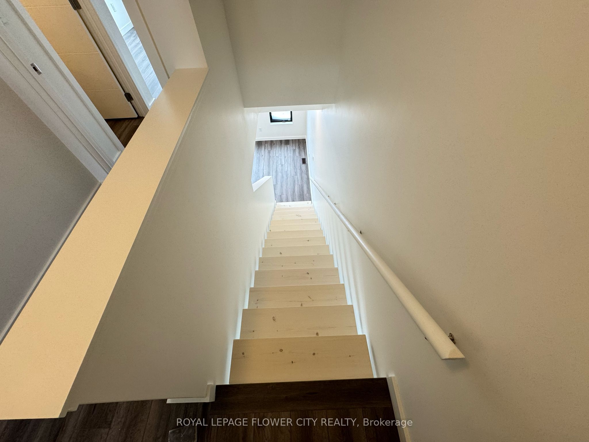 Additional image 3 of 9 Rainwater Lane, Barrie, ON, L4N 9J6